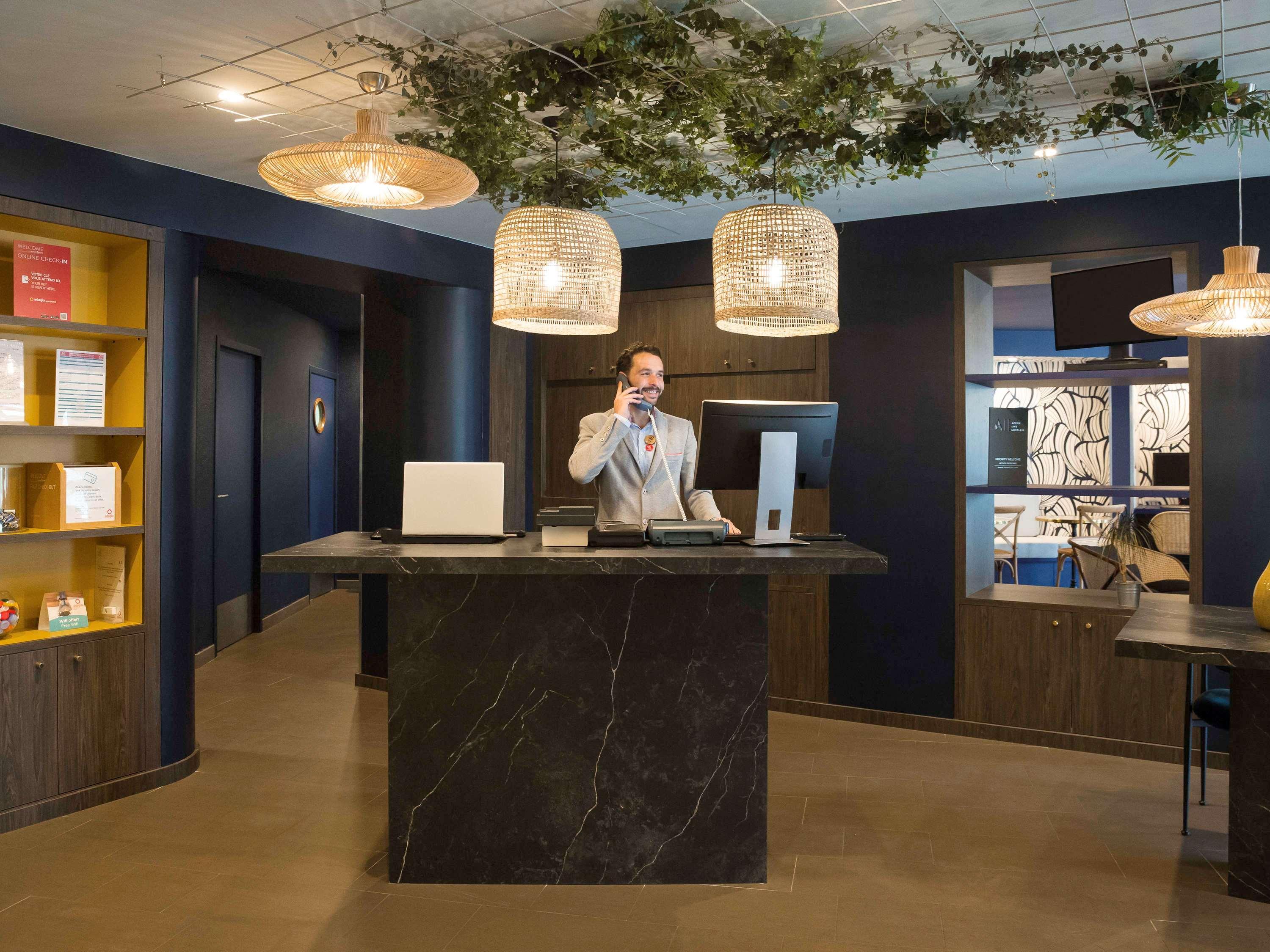 Adagio Centre 4*